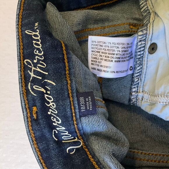 Universal Thread Women Skinny Jeans size 10 / 30R Blue Mid Rise Boot Cut - Picture 9 of 10